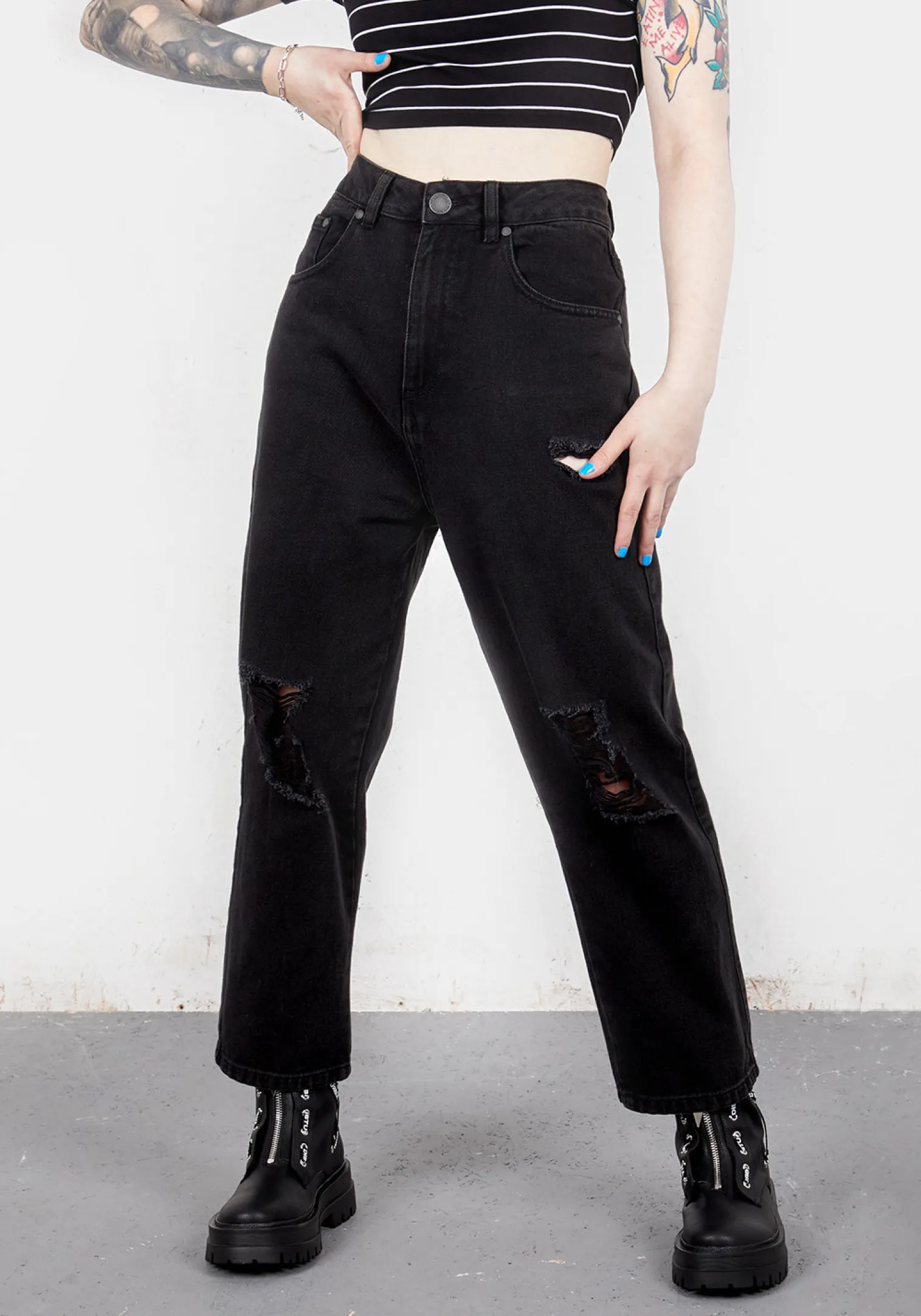 Abracadabra Busted Knee Jean