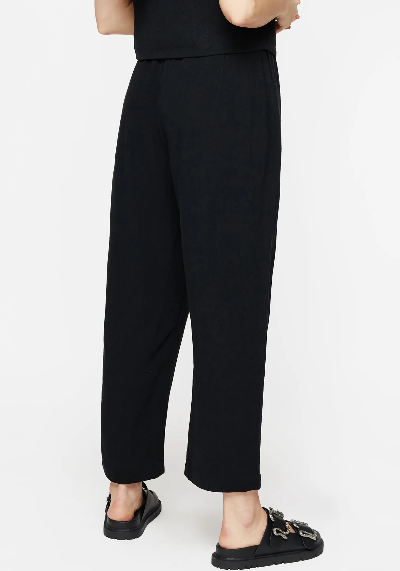 Aya Embroidered Linen Blend Balloon Pants