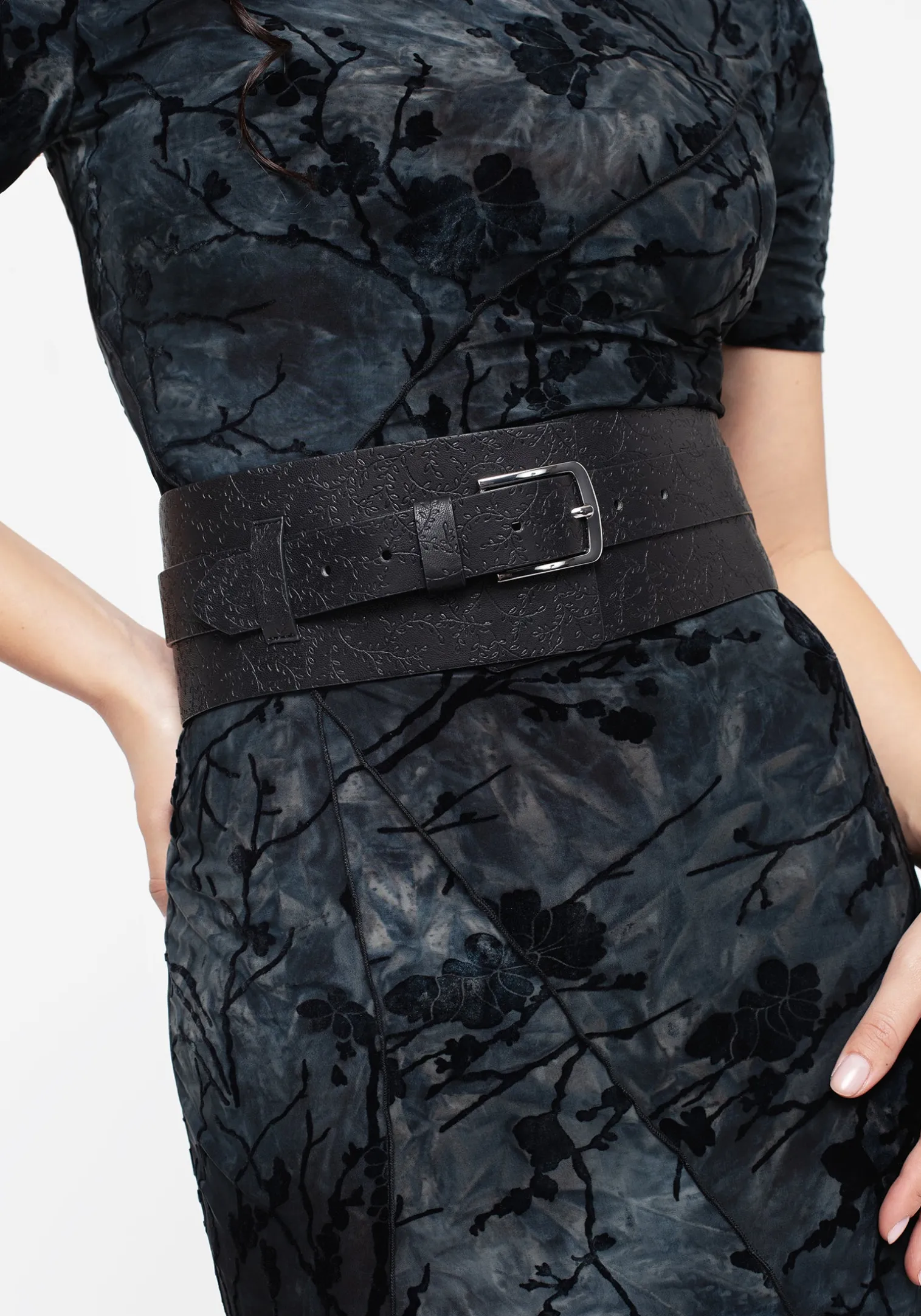 Bathory Floral Embossed Waist Belt