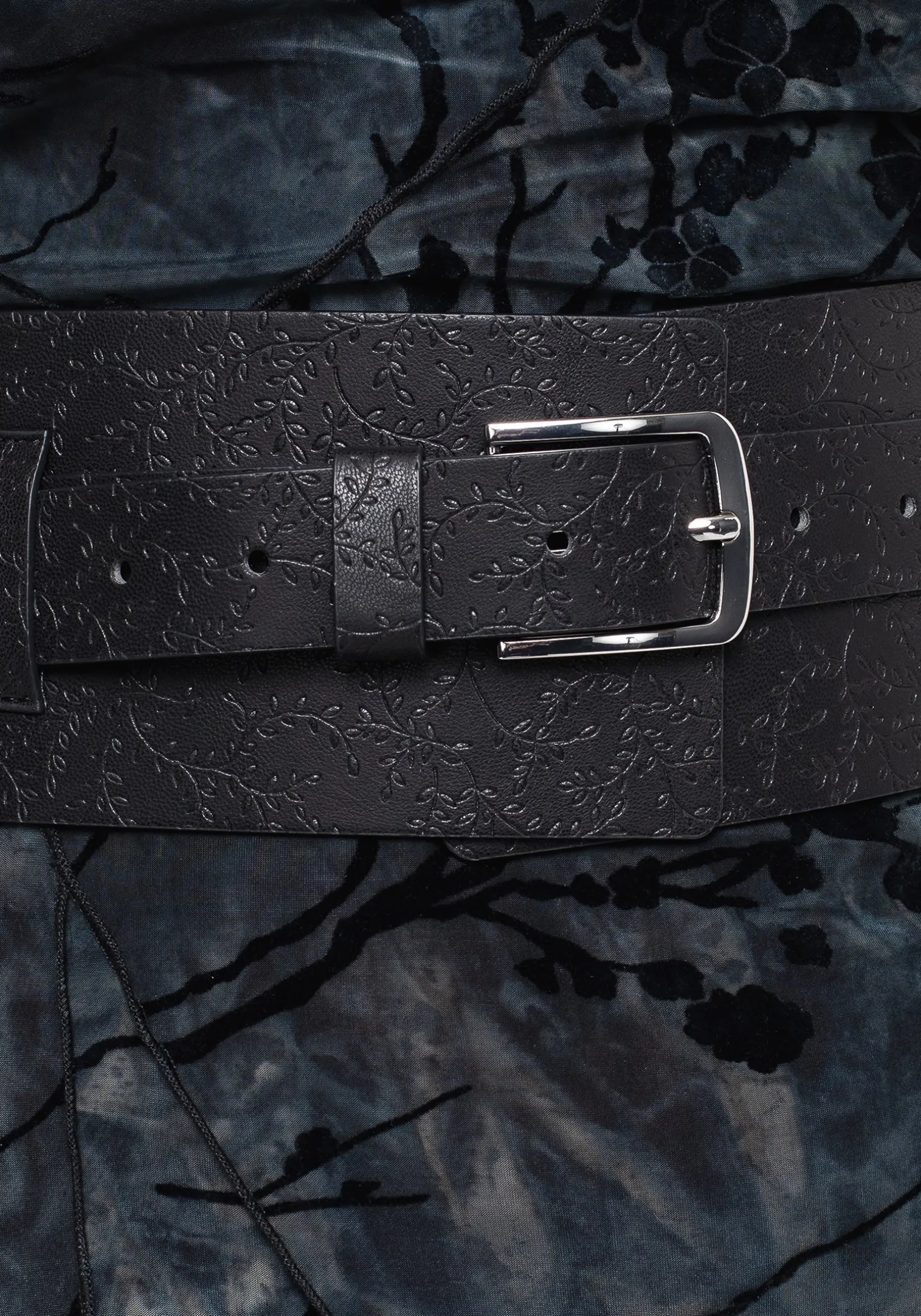 Bathory Floral Embossed Waist Belt