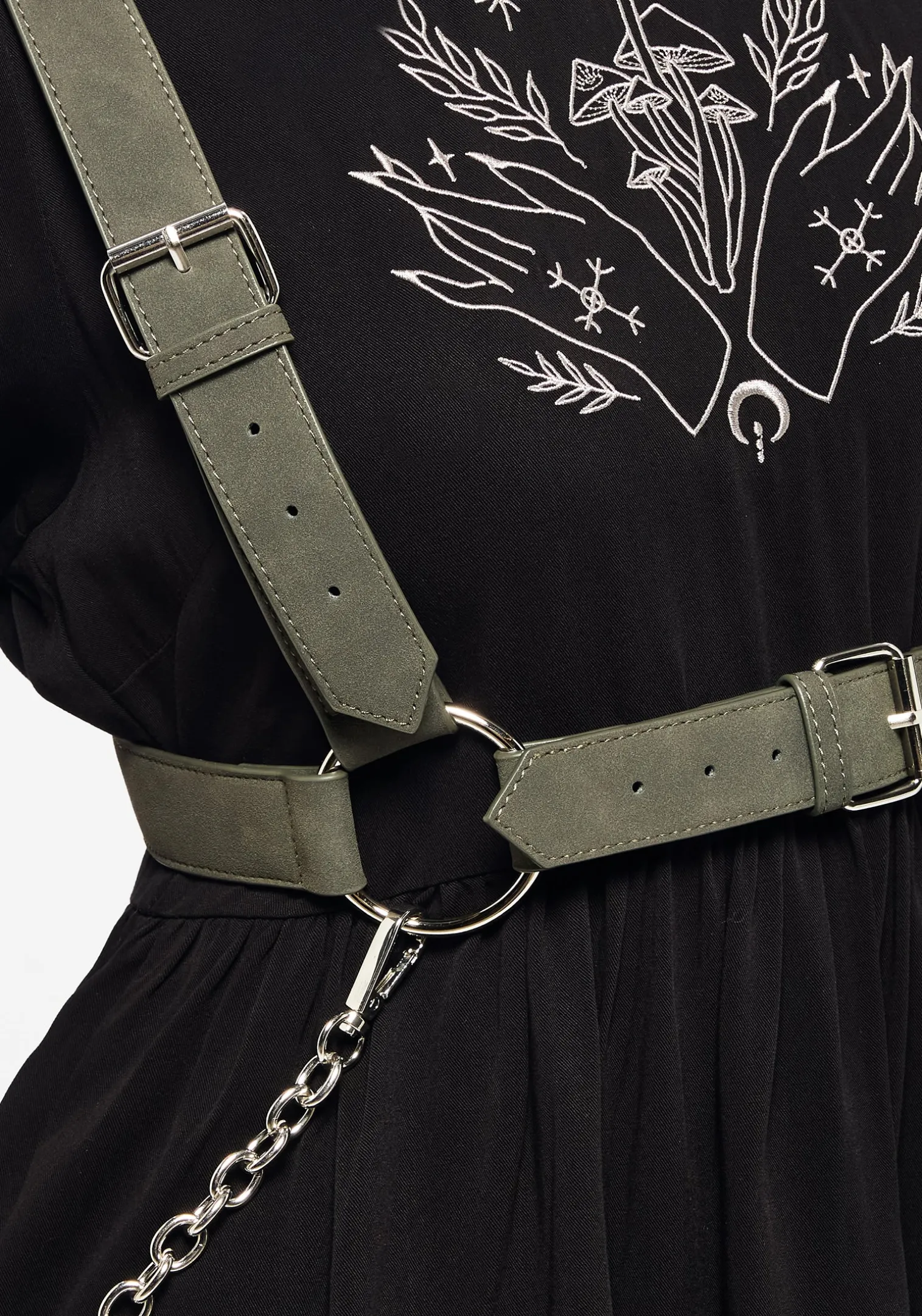 Bellona Chain Harness