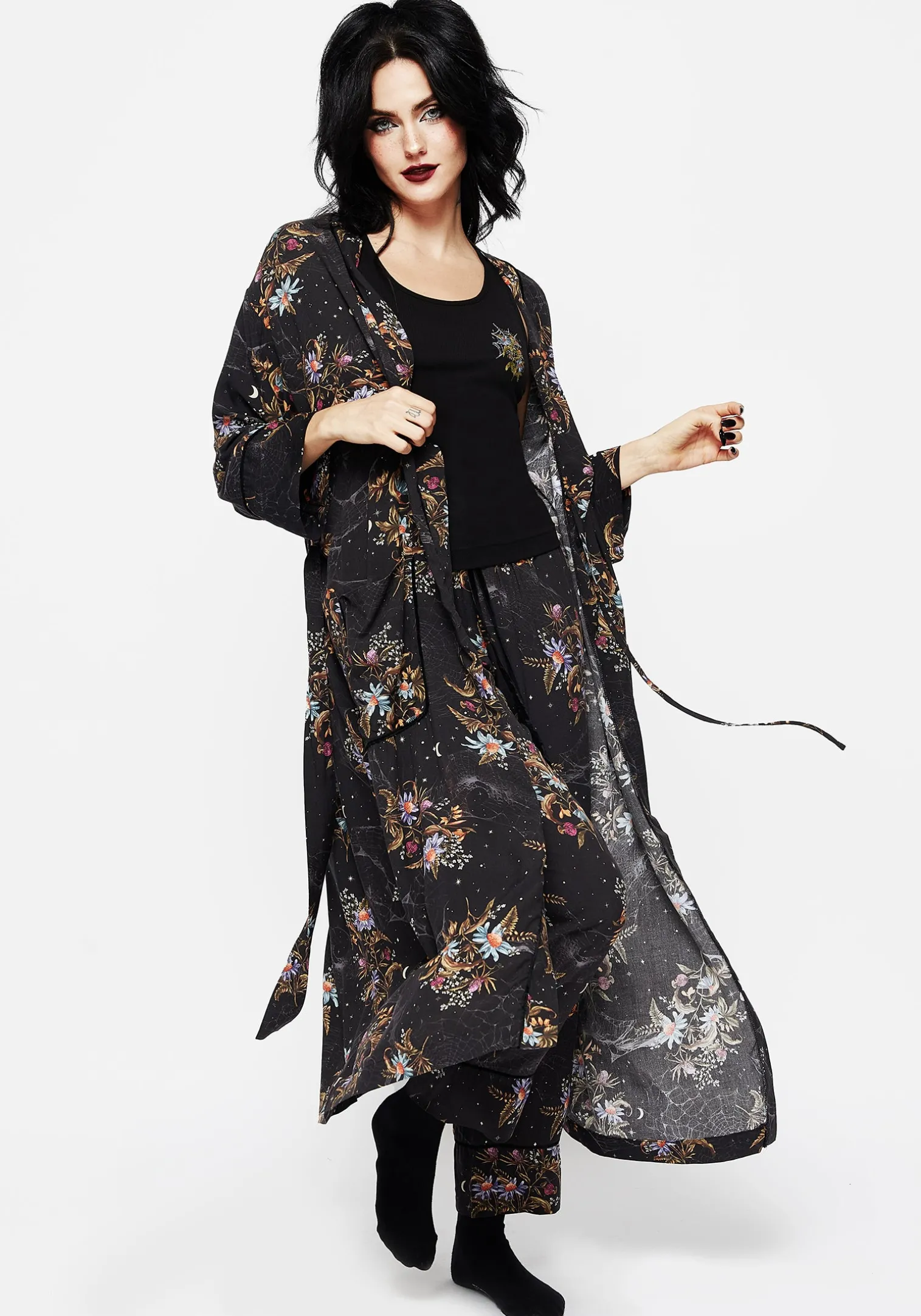 Cleome Floral Spiderweb Dressing Gown