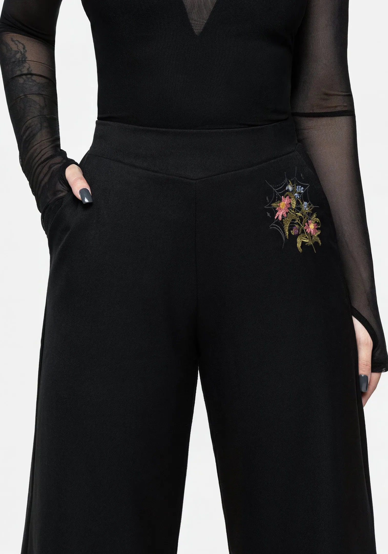 Cleome Floral Spiderweb Embroidered Trousers