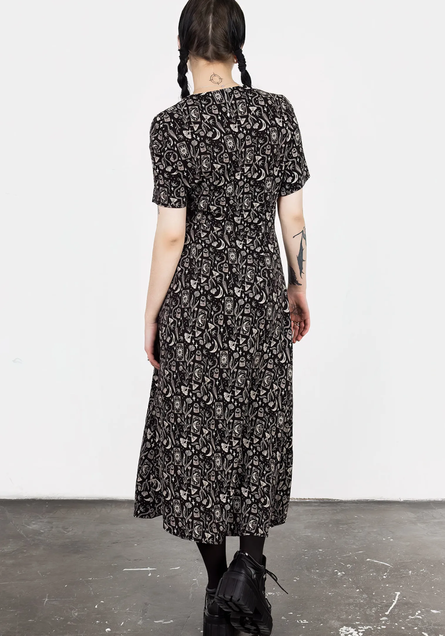 Craft V-neck Midi Dress