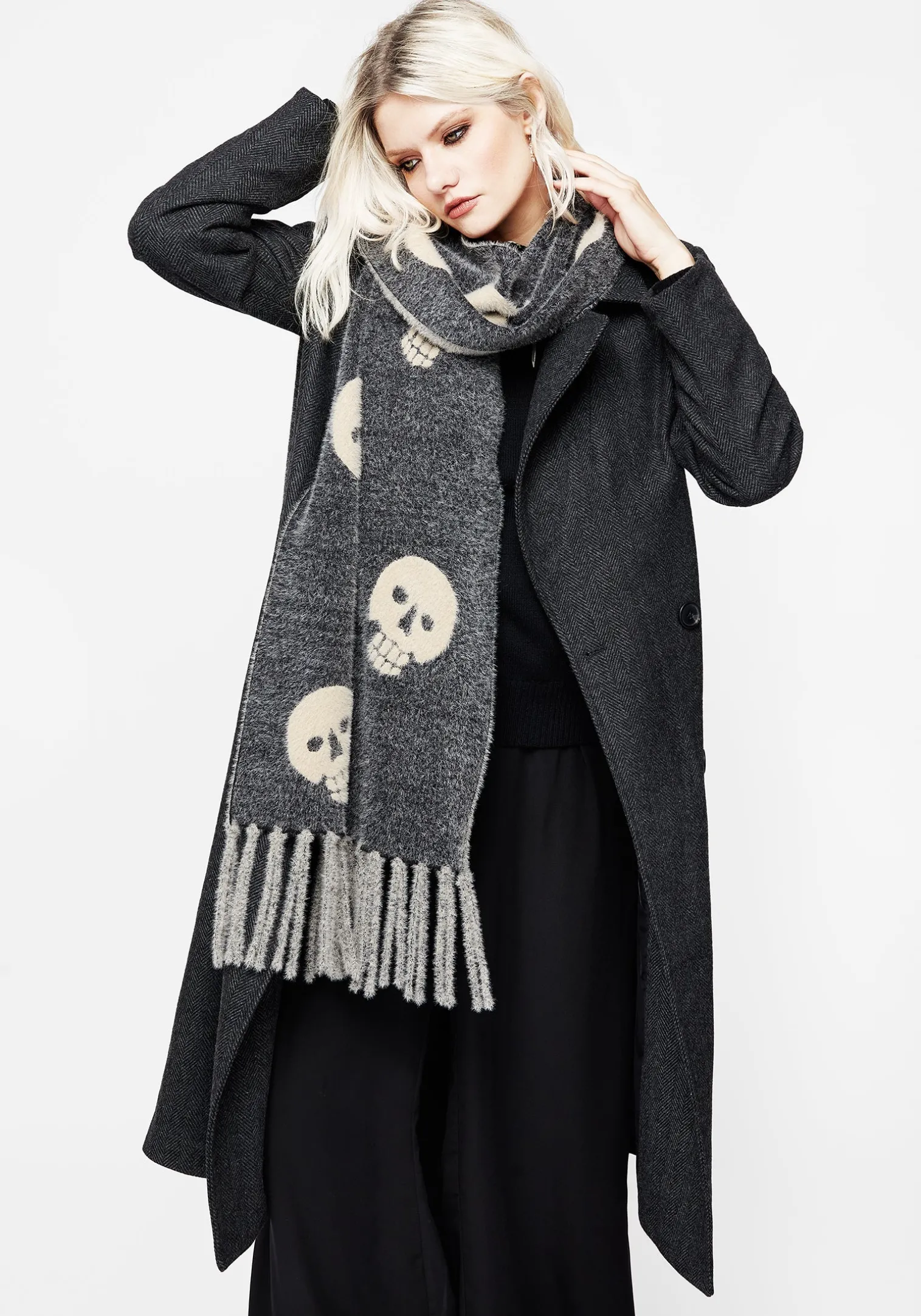 Crania Skull Knit Scarf