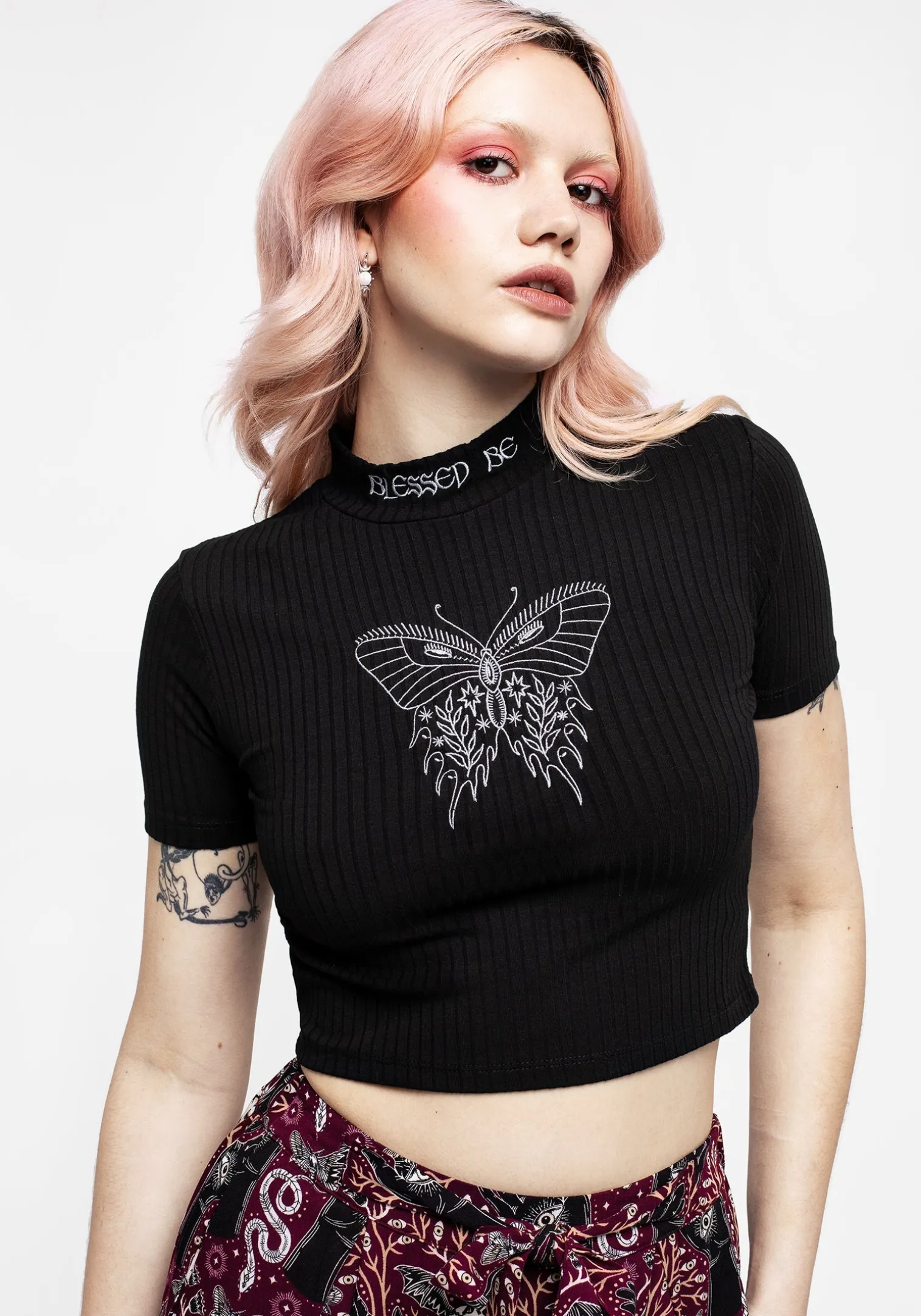 Dolore Rib Embroidered Crop Top