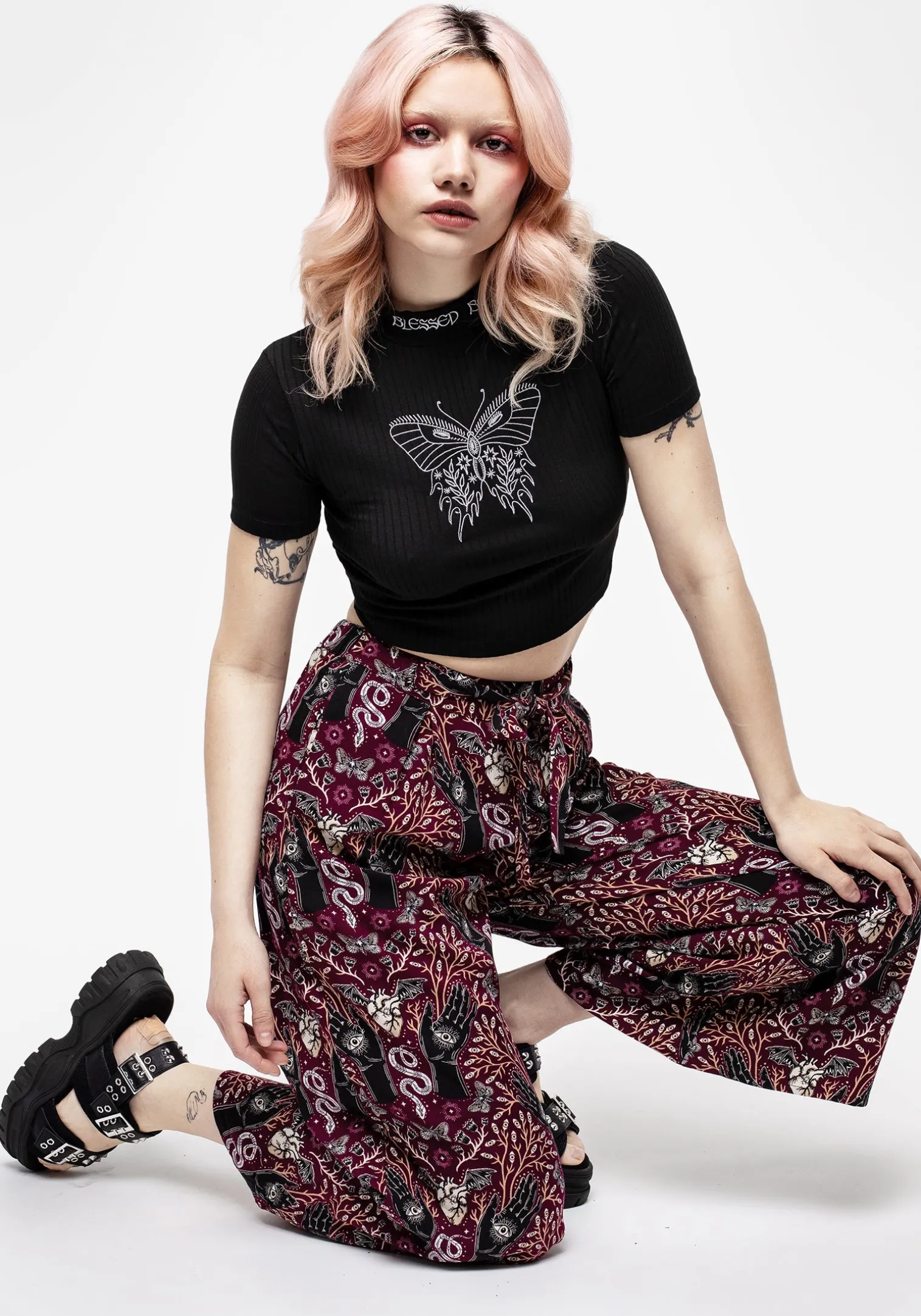 Dolore Rib Embroidered Crop Top