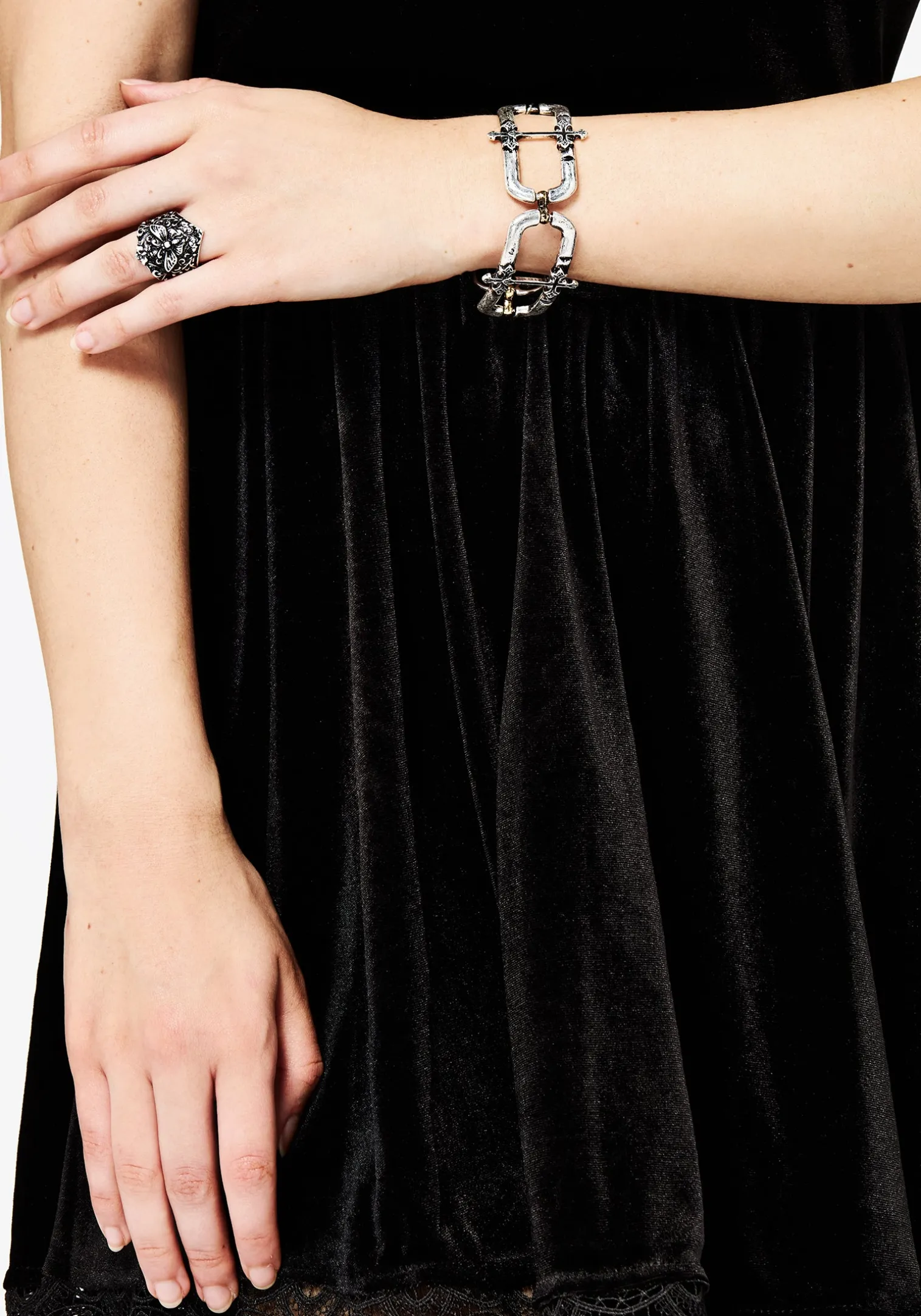 Electra Cross Link Chain Bracelet