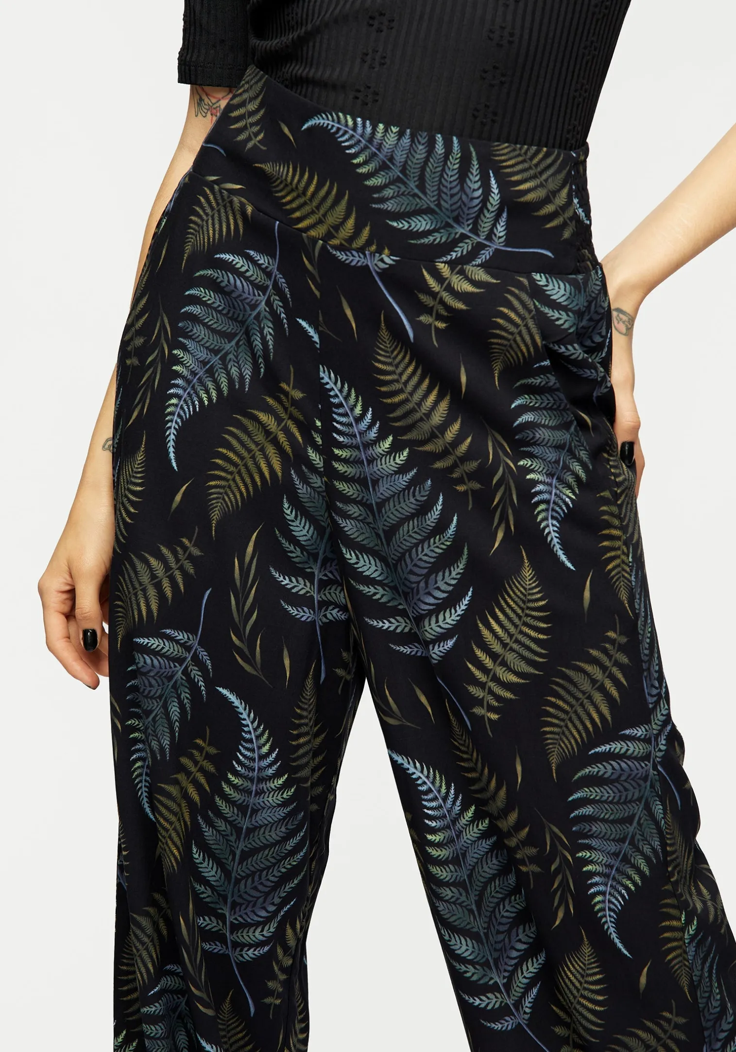 Frond Print Wide Leg Smocked Trouser