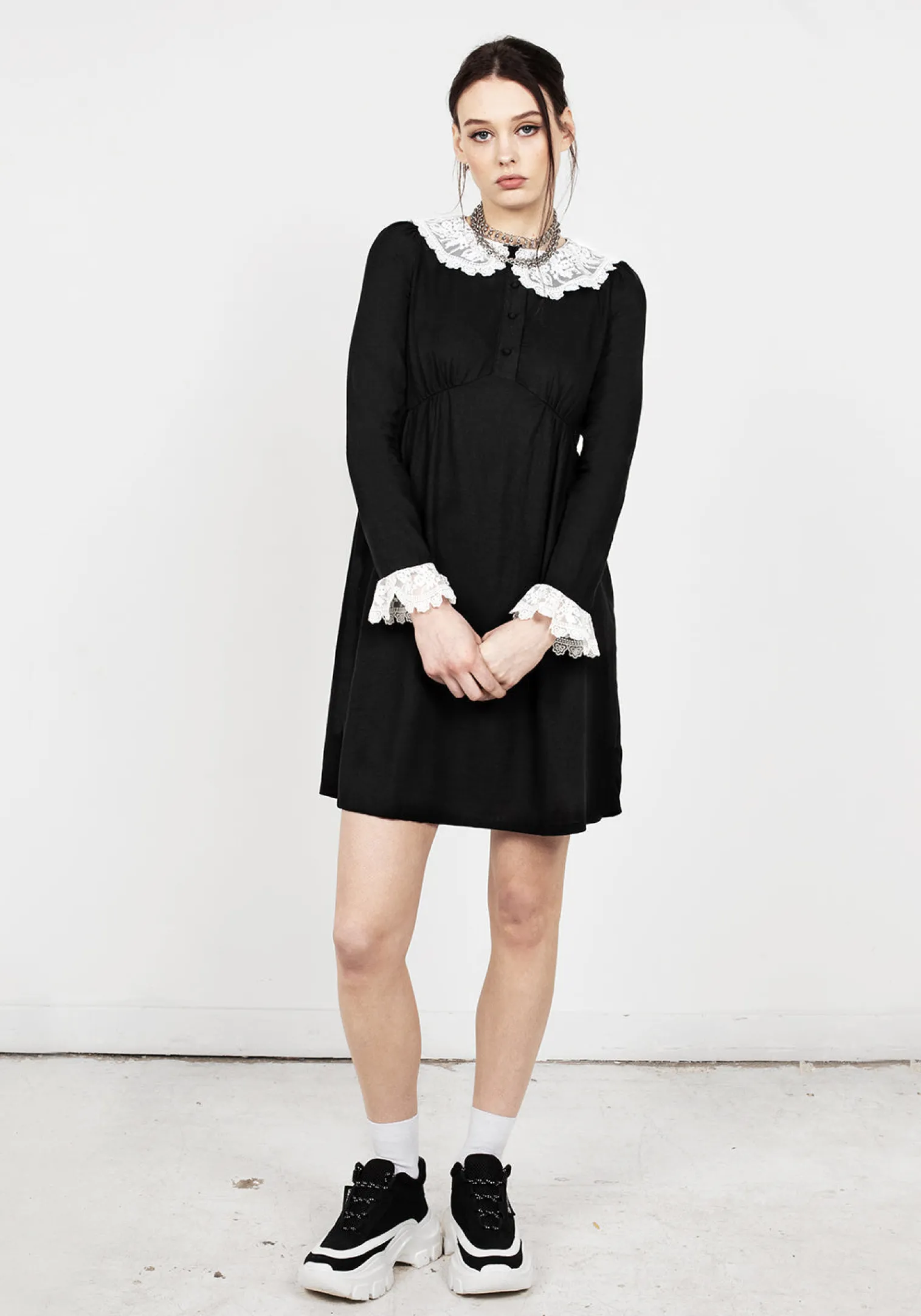 Gloaming Lace Collar Linen Dress