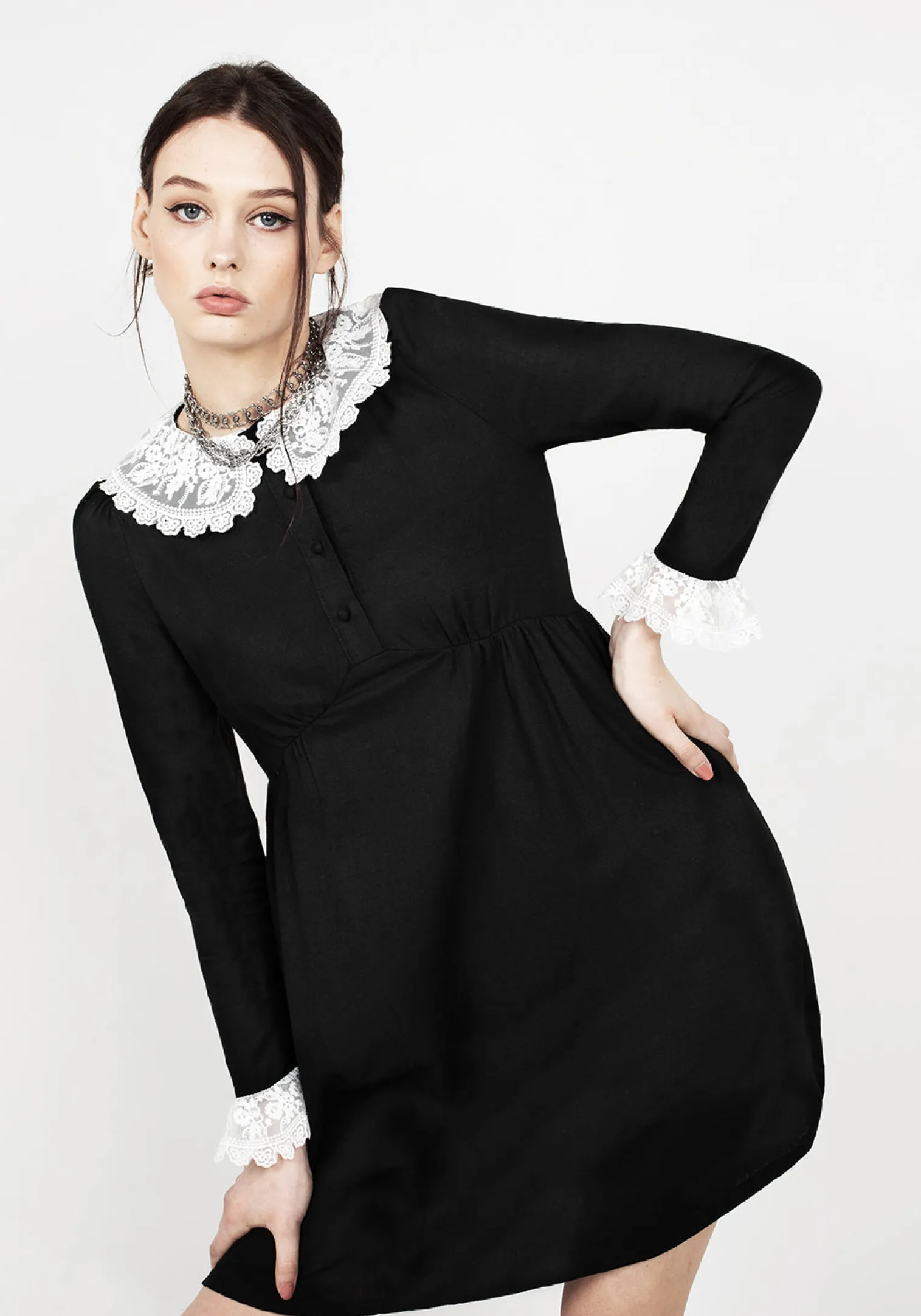 Gloaming Lace Collar Linen Dress