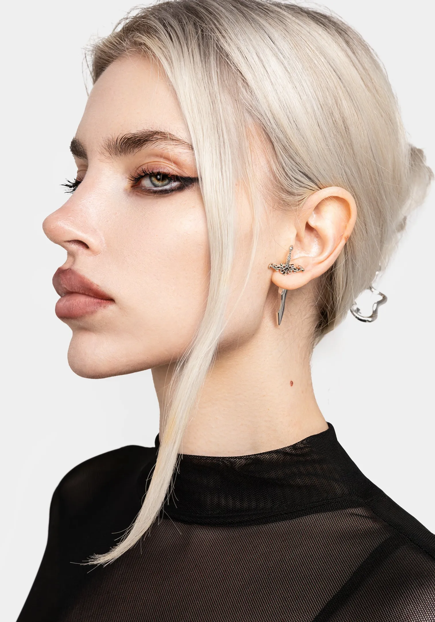 Harpe Dagger Earrings