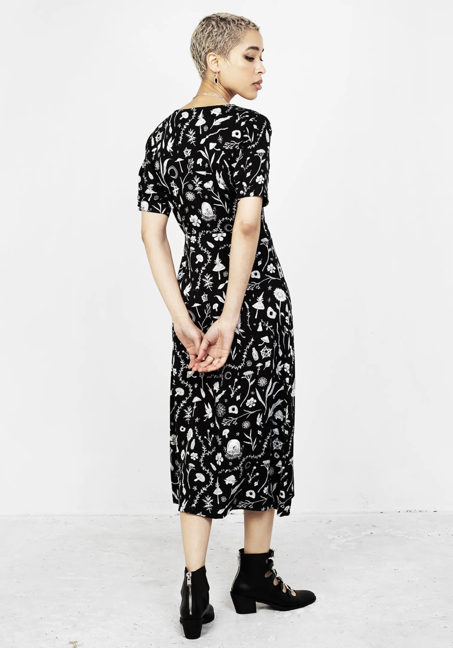 Hedgewitch V-neck Midi Dress