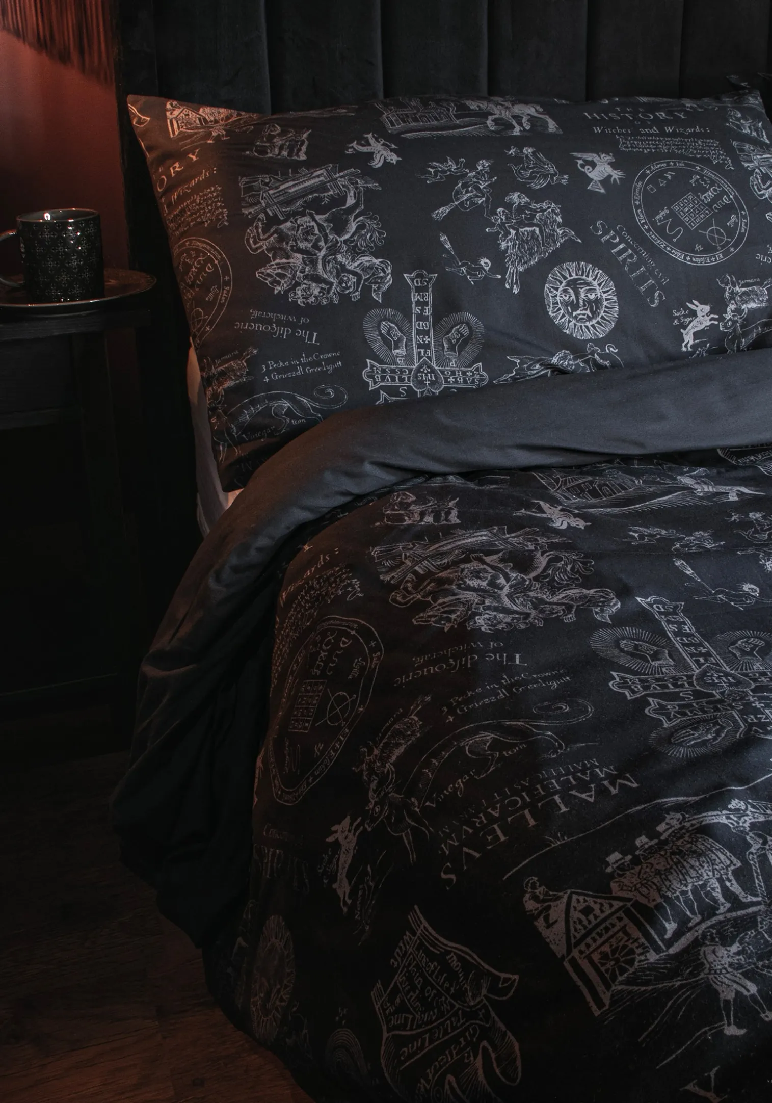 Heresy Woodcut Print Cotton Bedding Set - US Queen