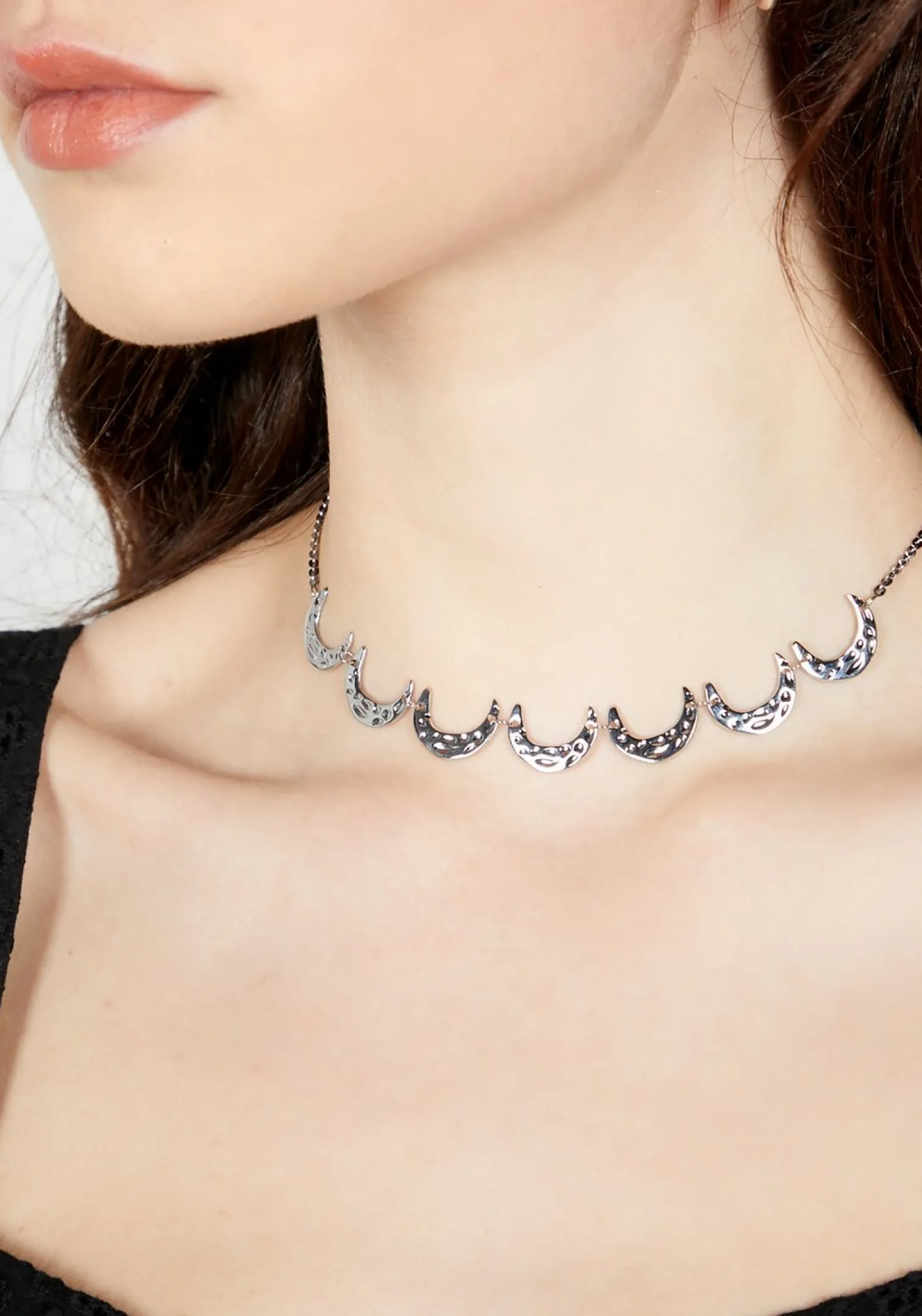 Lona Choker