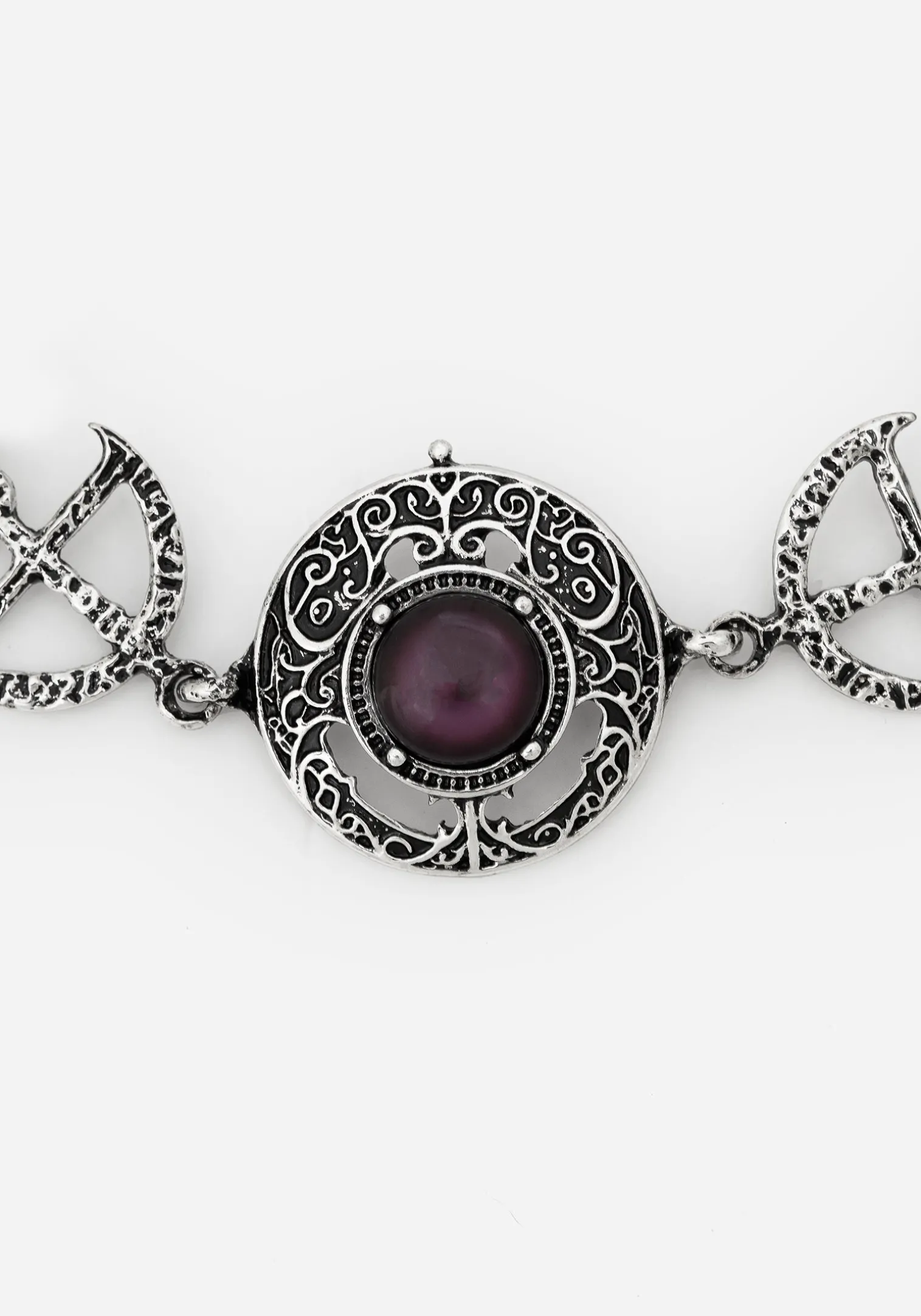 Manea Choker Necklace