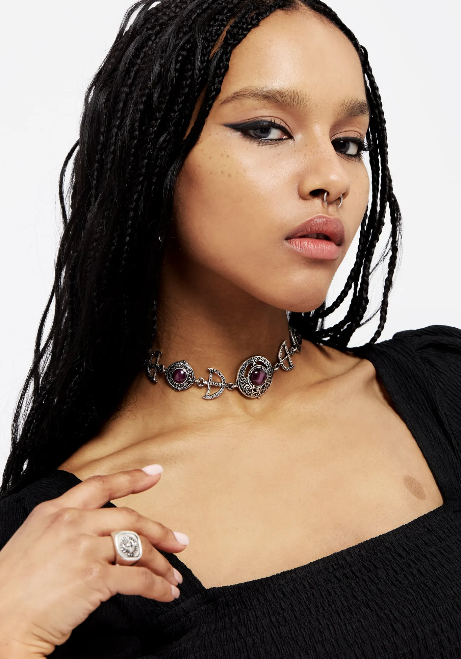 Manea Choker Necklace
