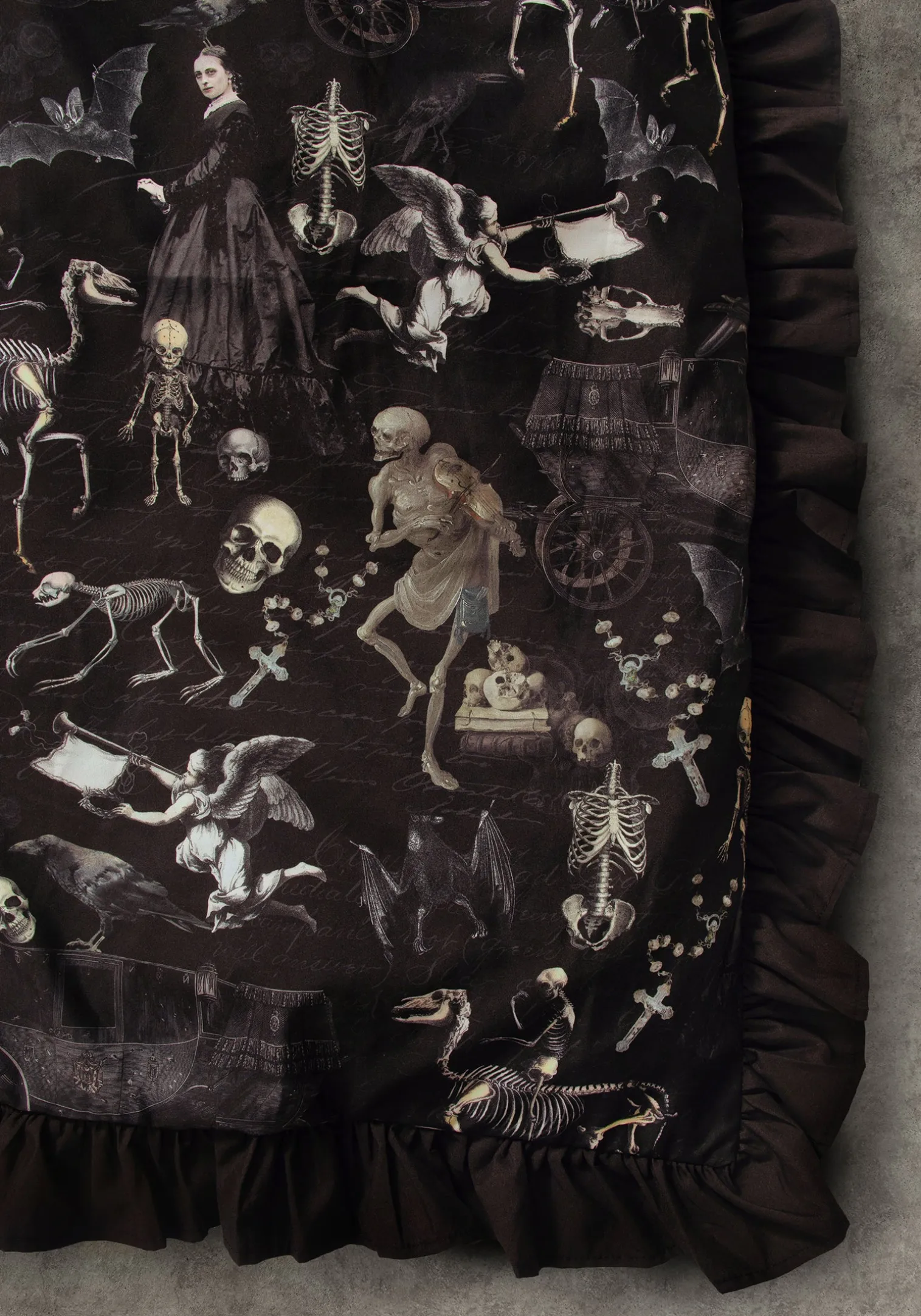 Melancholia Ruffle Bedding Set - US King