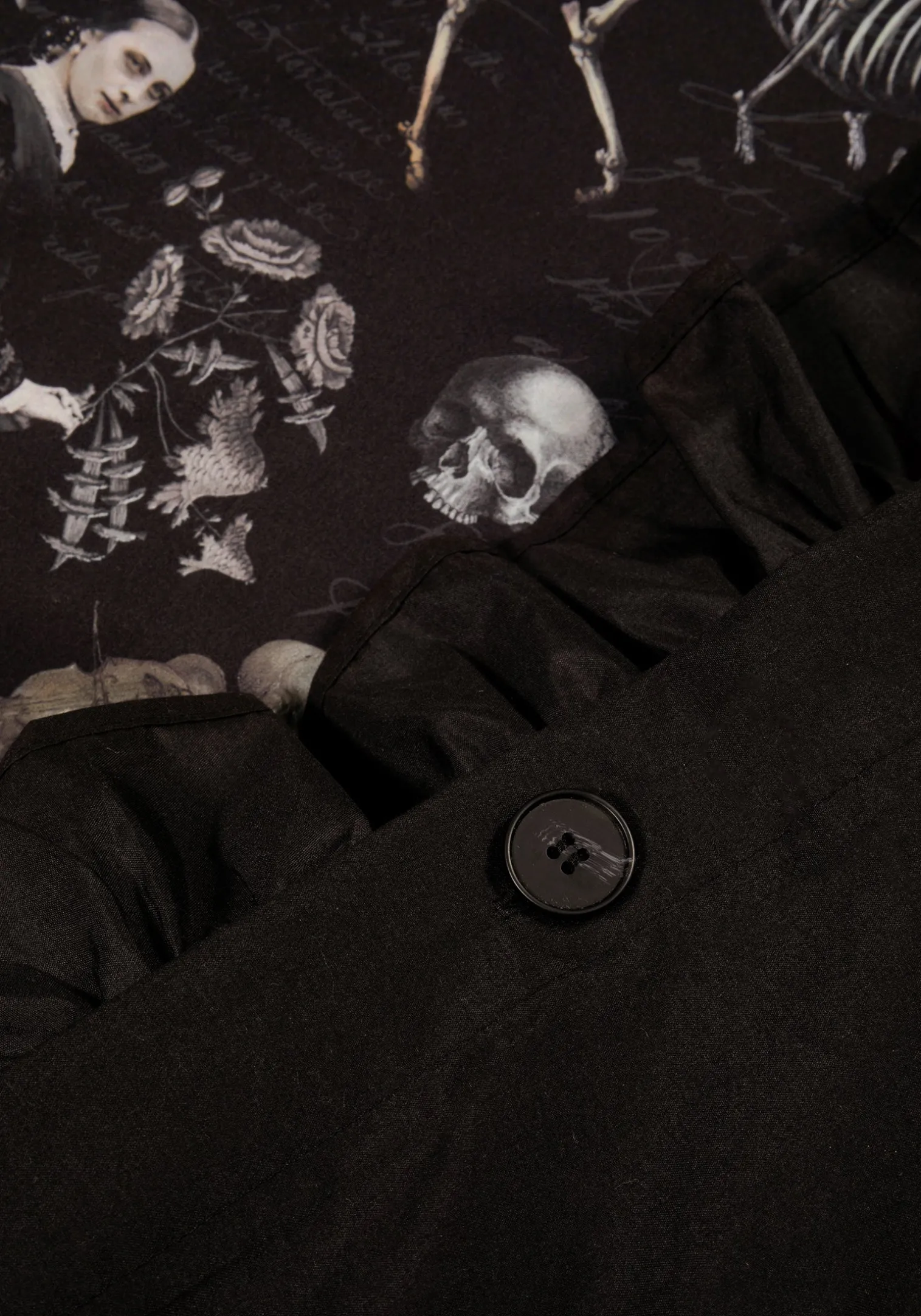 Melancholia Ruffle Bedding Set - US King