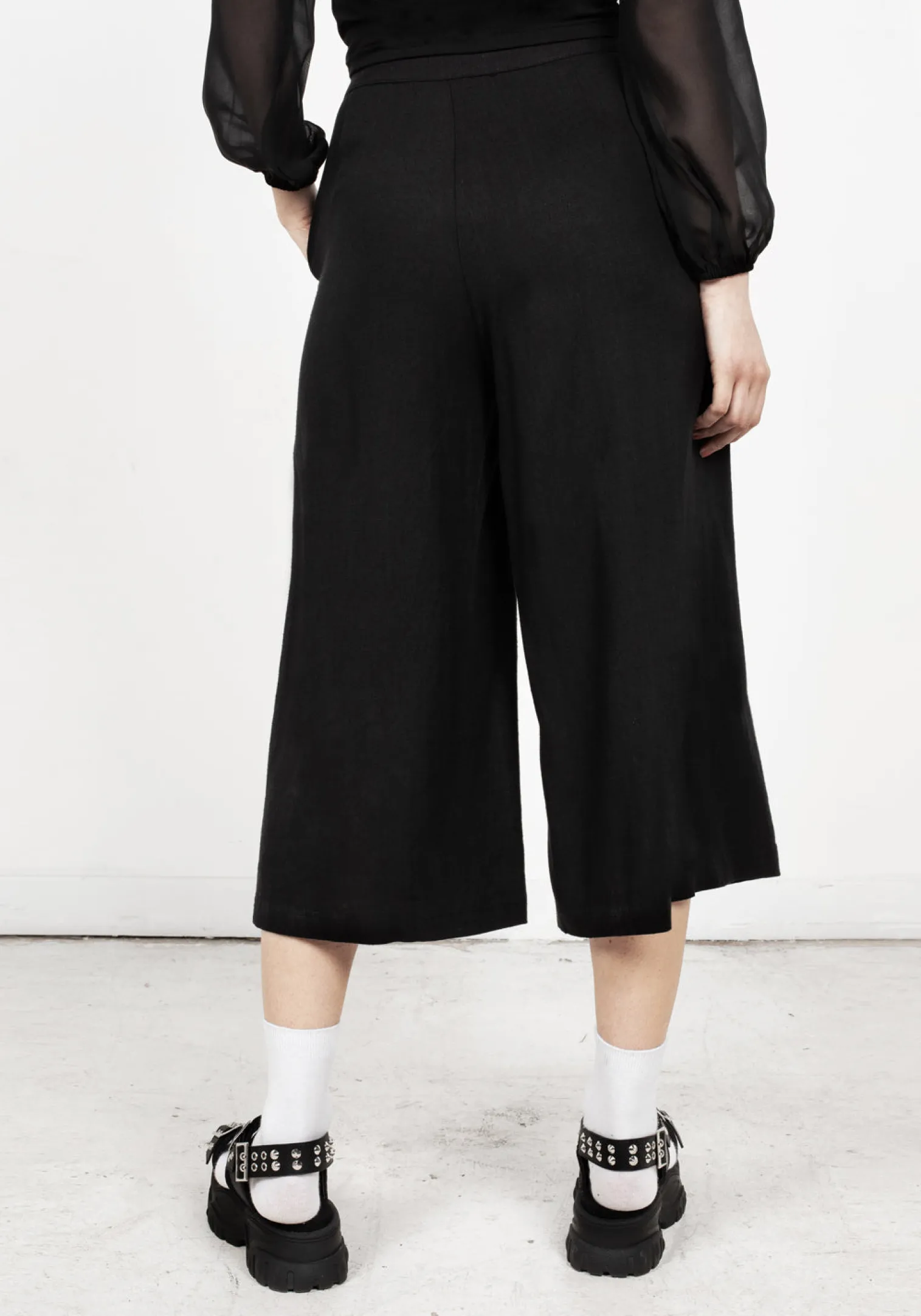 Mildred Flowy Crop Trousers