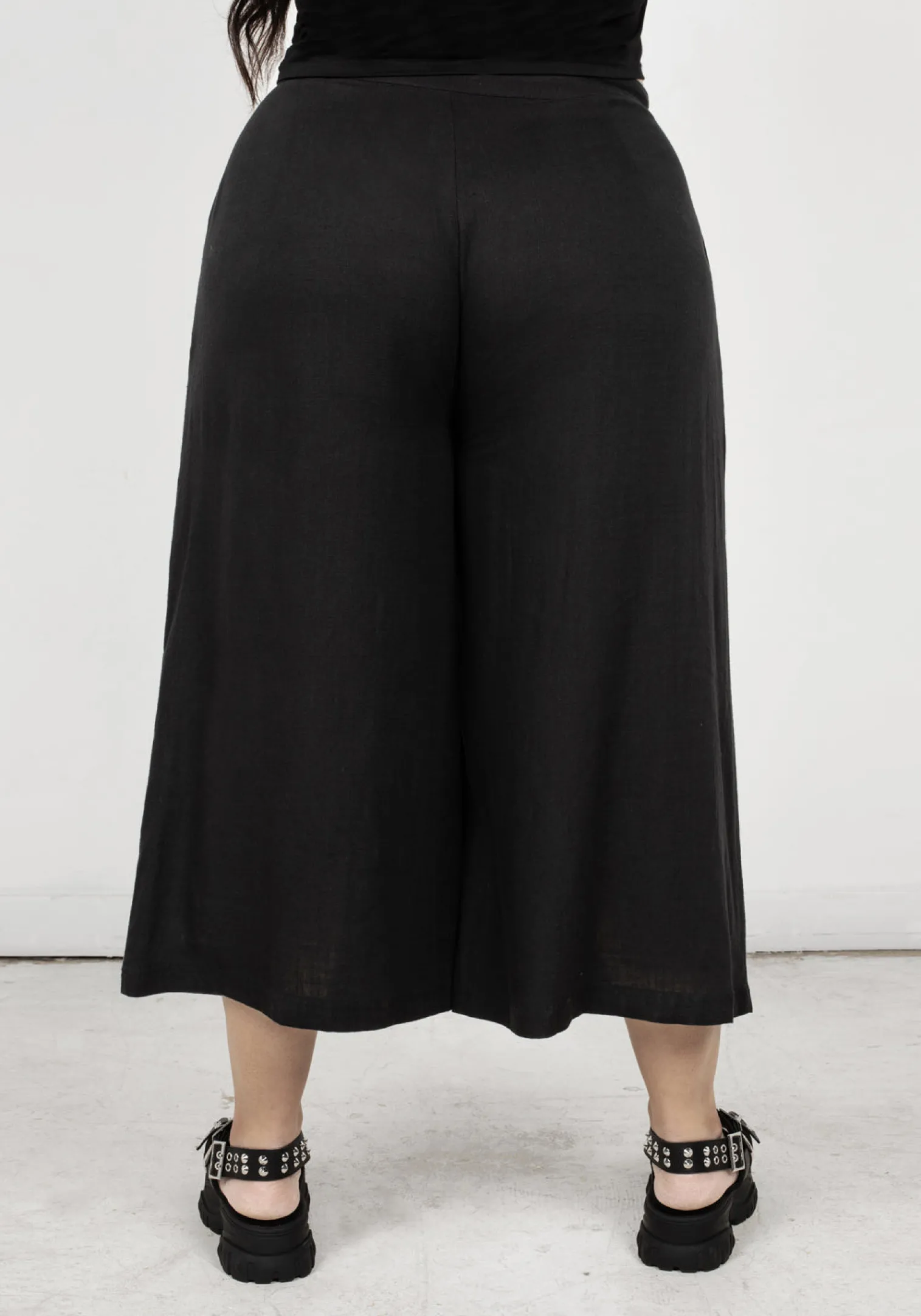 Mildred Flowy Crop Trousers