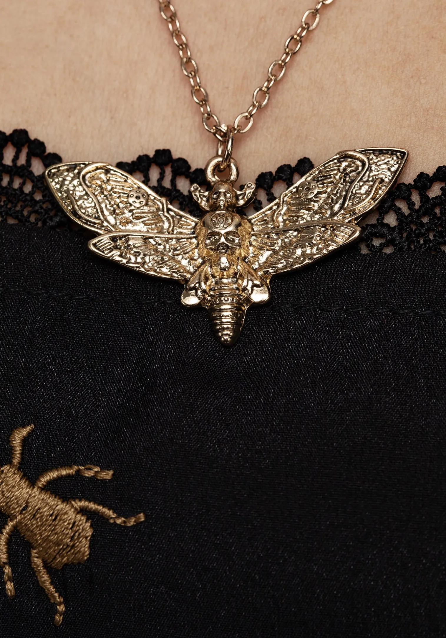 Mortmoth Layered Choker Necklace - Gold