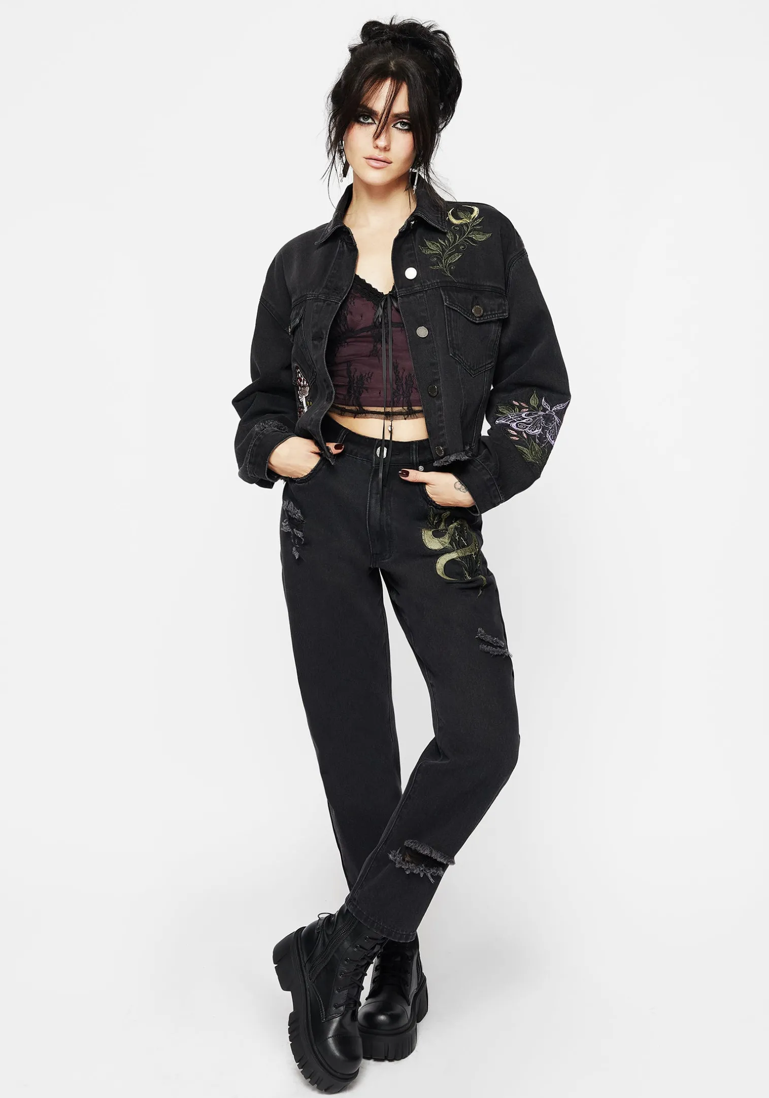 Nirah Embroidered Distressed Mom Jeans