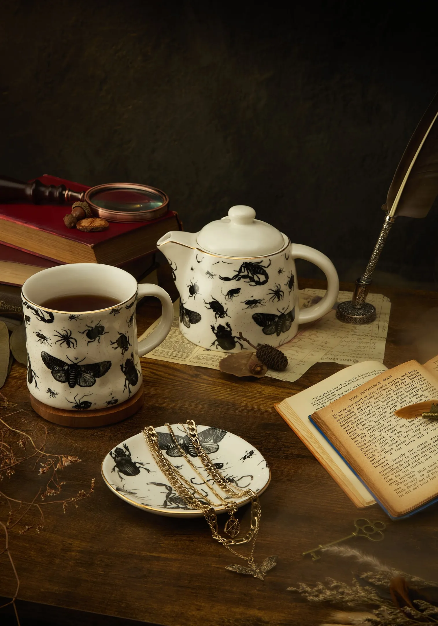 Parasite Bugs Print Teapot
