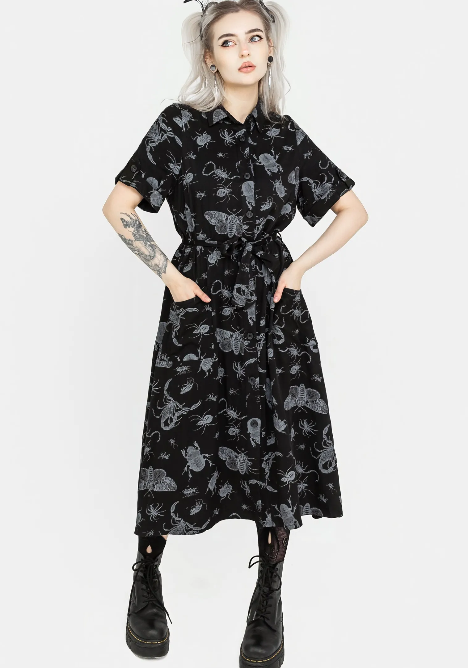Parasite Bugs Short Sleeve Midi Shirt Dress - Black