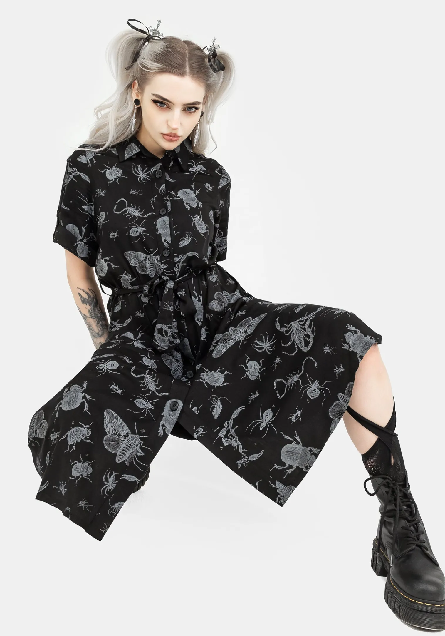 Parasite Bugs Short Sleeve Midi Shirt Dress - Black