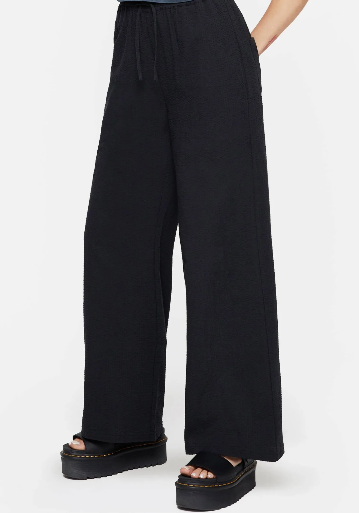 Rian Seersucker Straight Leg Trousers