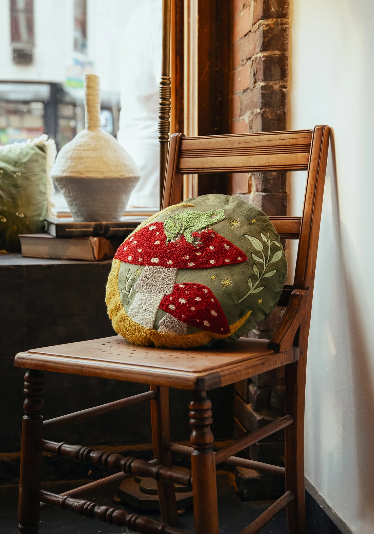 Swamplife Embroidered Velour Round Cushion