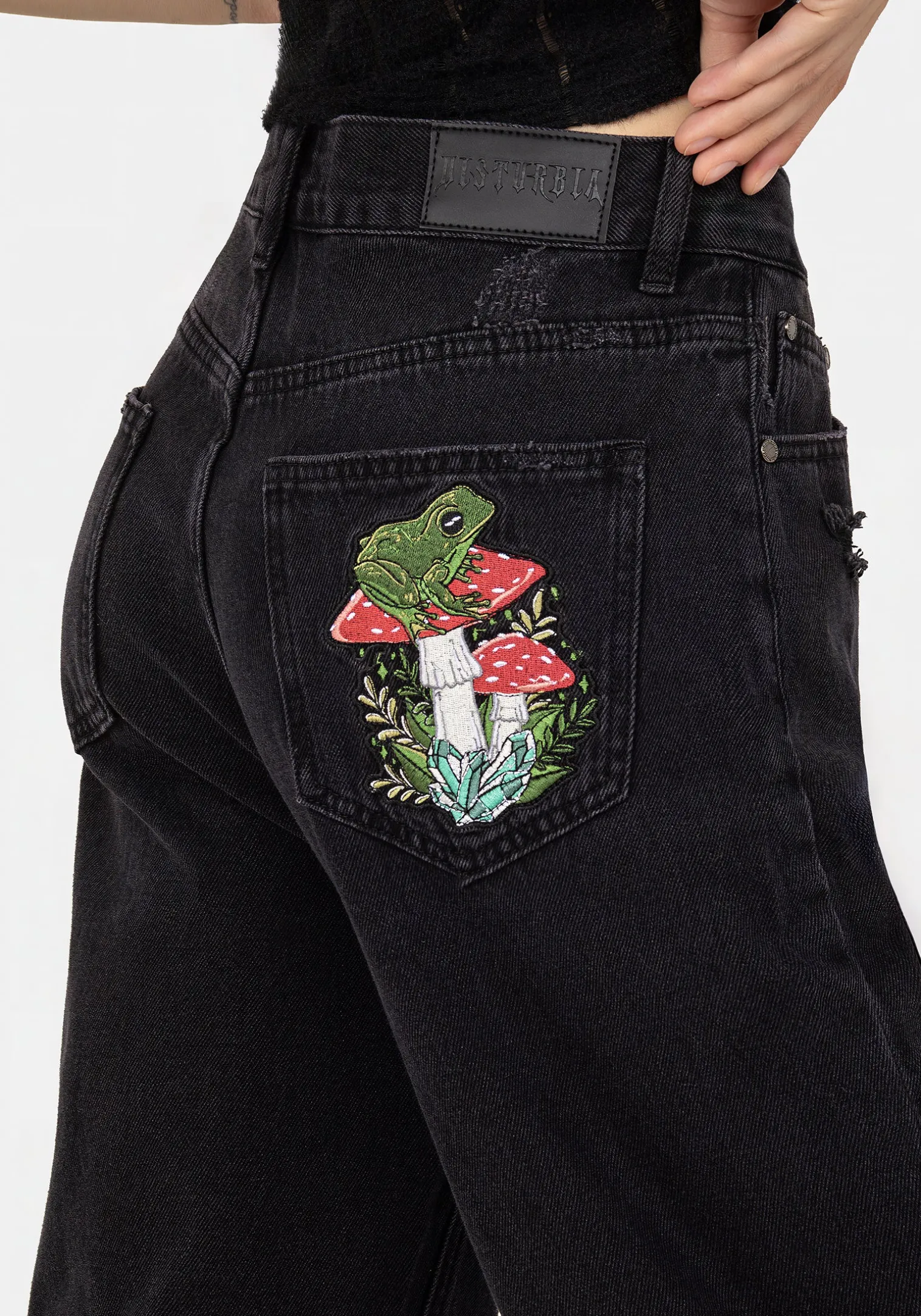 Swamplife Frog Embroidered Distressed Mom Jeans