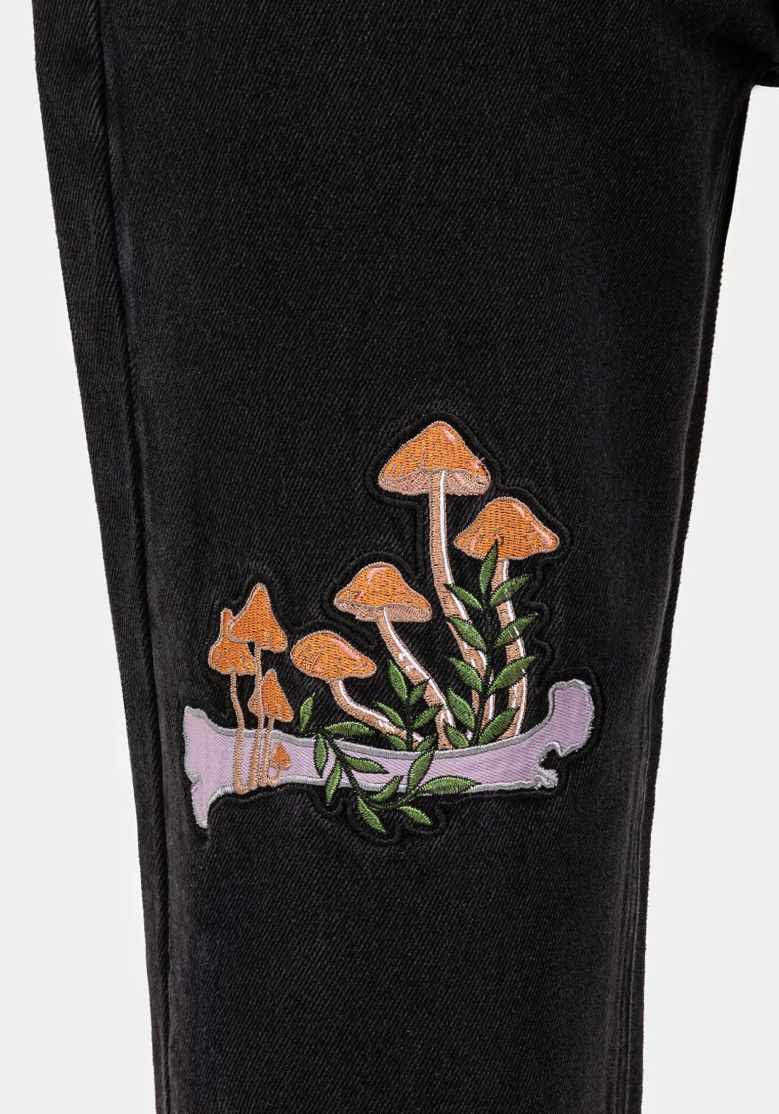 Swamplife Frog Embroidered Distressed Mom Jeans