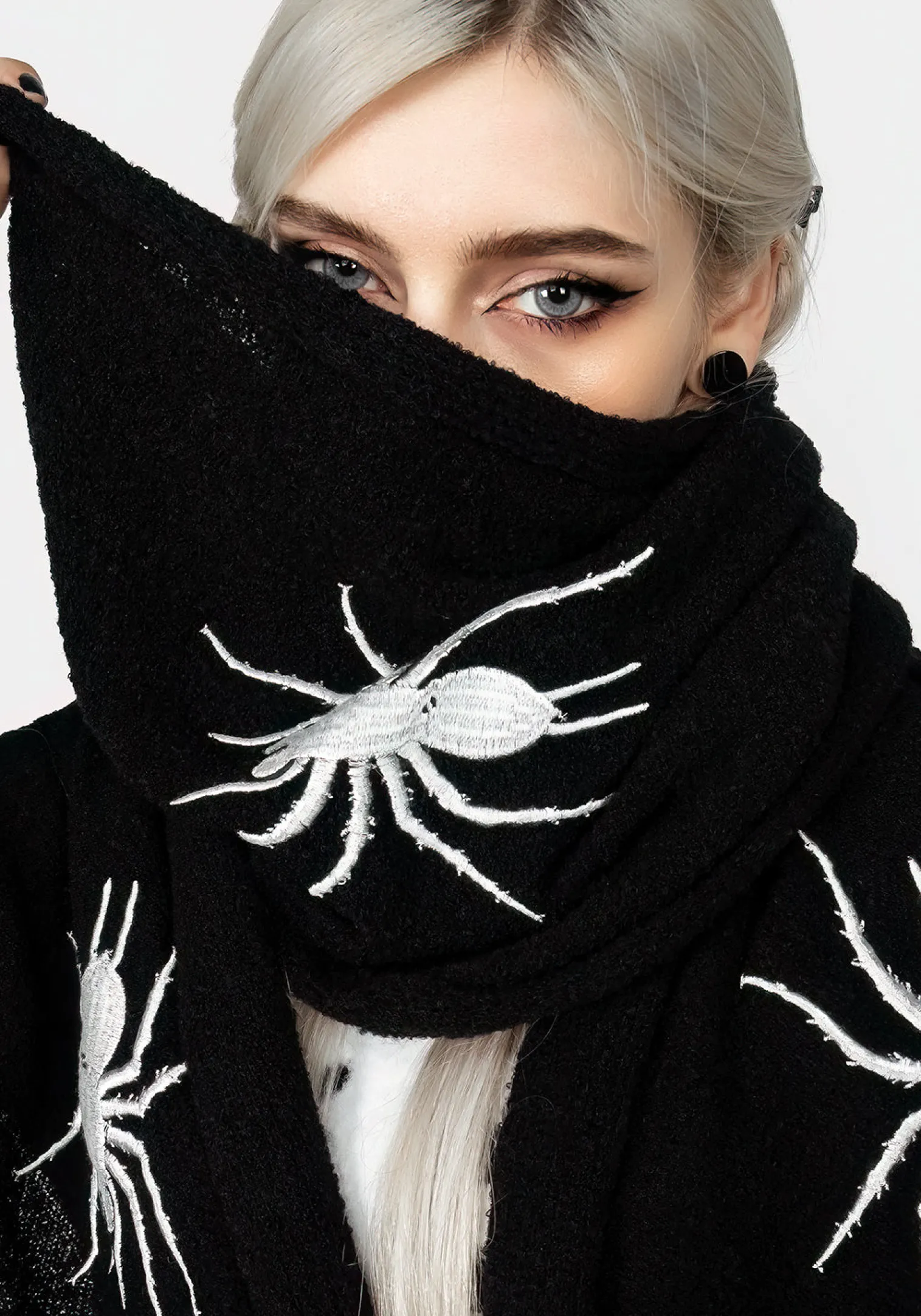 Widow Boucle Scarf