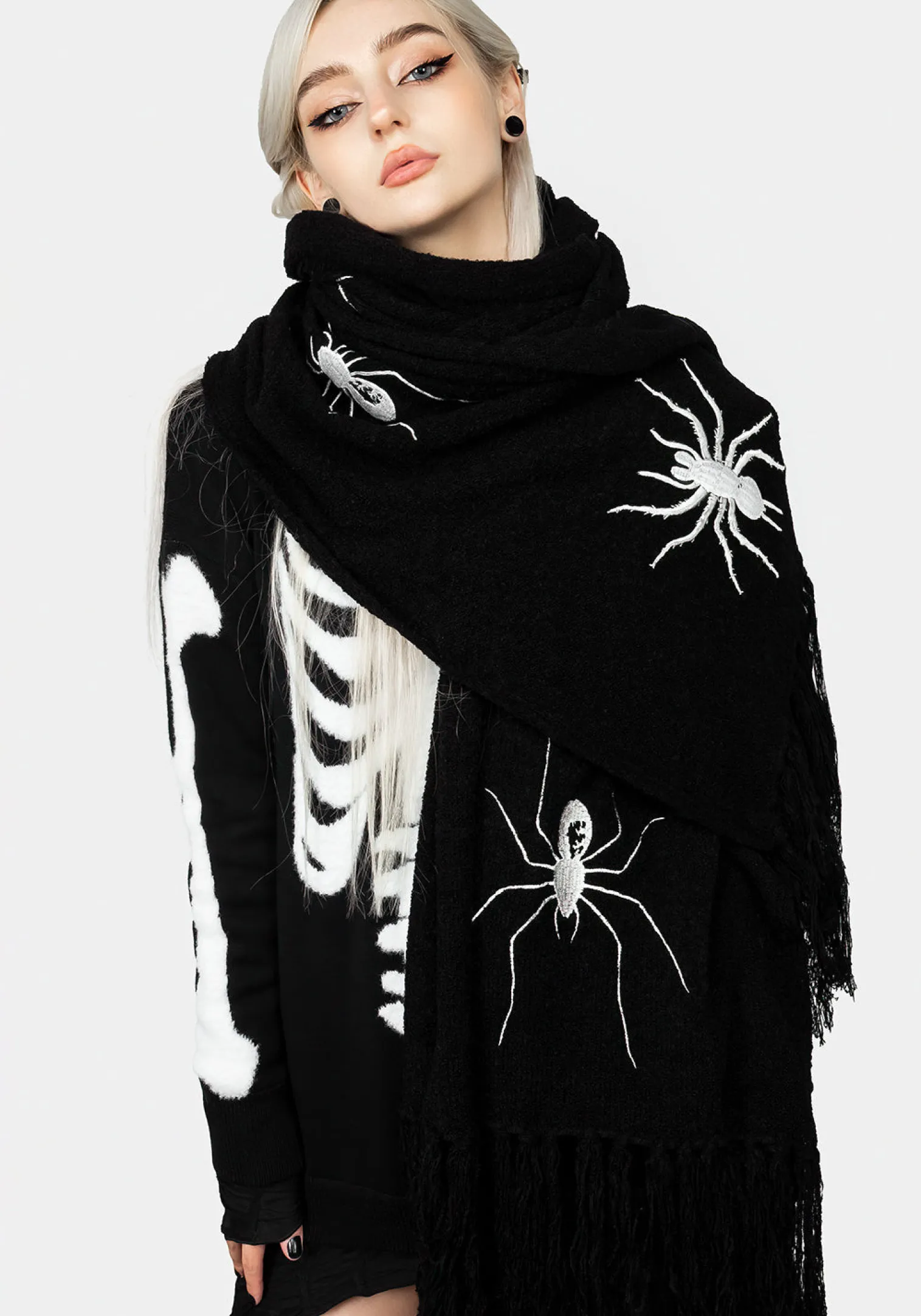 Widow Boucle Scarf