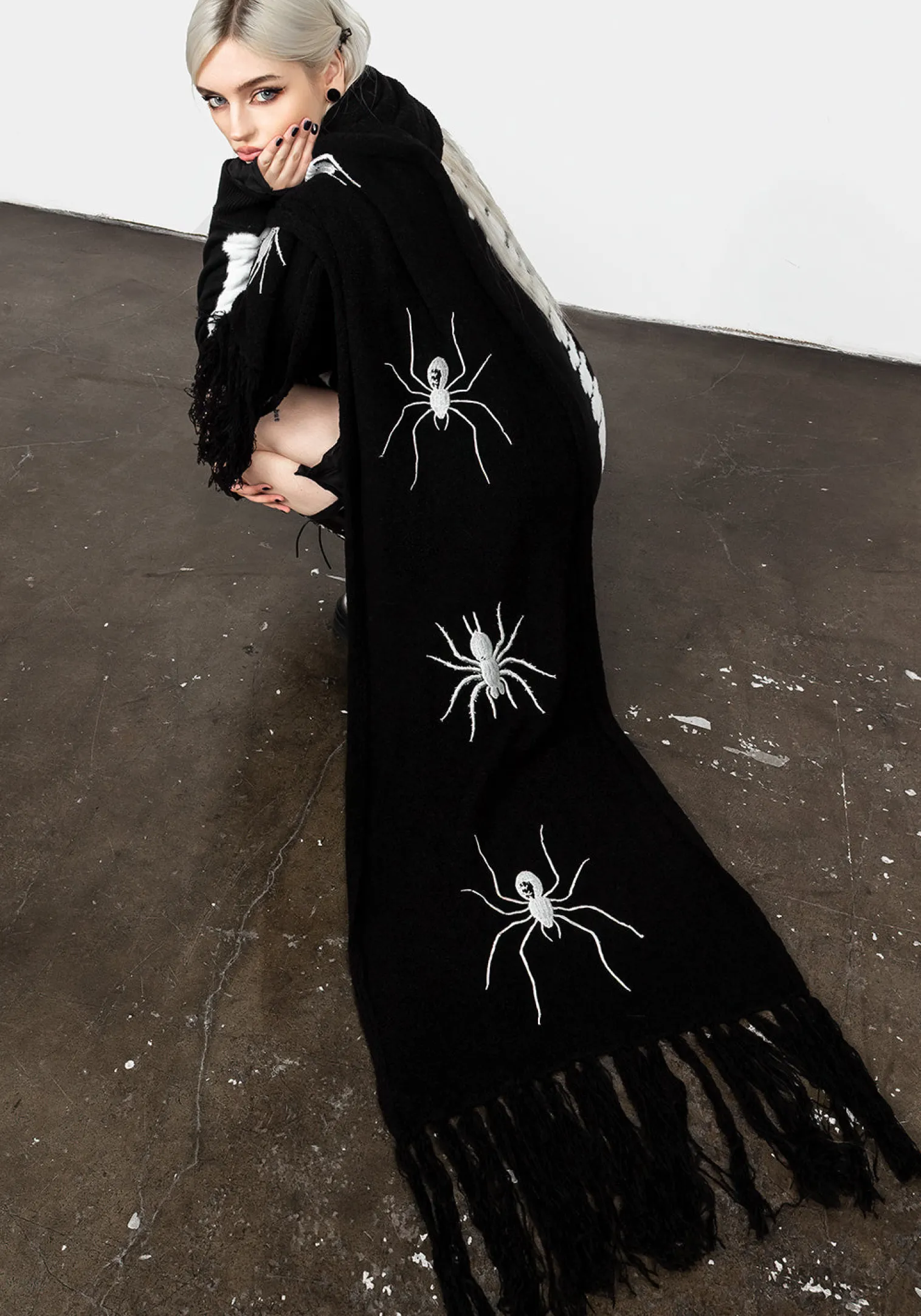 Widow Boucle Scarf