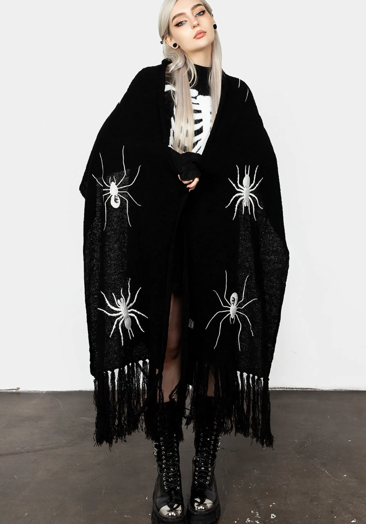 Widow Boucle Scarf